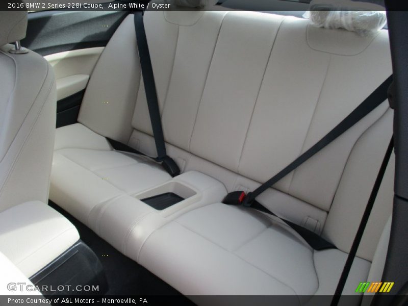 Alpine White / Oyster 2016 BMW 2 Series 228i Coupe