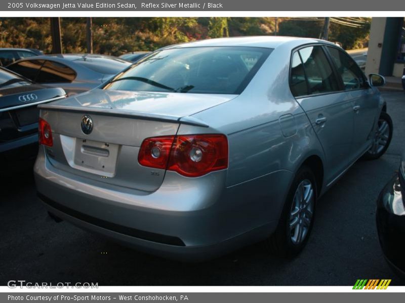 Reflex Silver Metallic / Black 2005 Volkswagen Jetta Value Edition Sedan