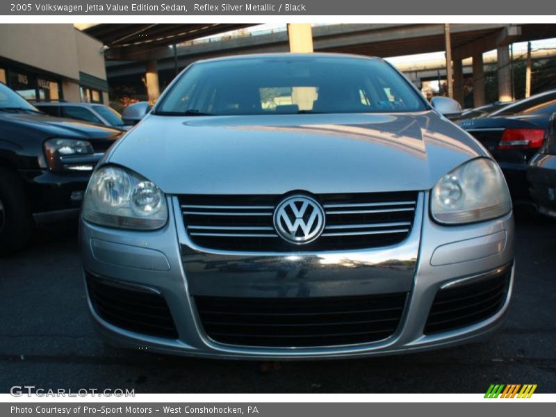 Reflex Silver Metallic / Black 2005 Volkswagen Jetta Value Edition Sedan