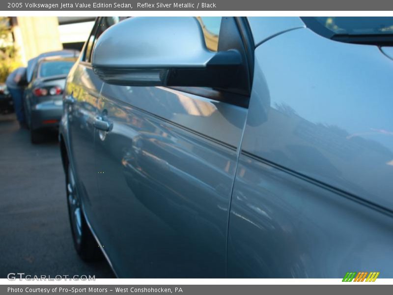 Reflex Silver Metallic / Black 2005 Volkswagen Jetta Value Edition Sedan