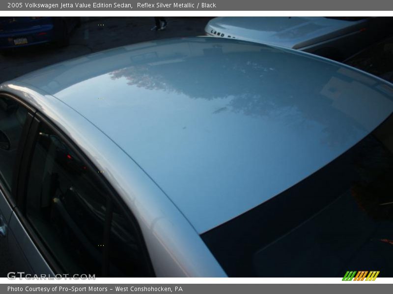 Reflex Silver Metallic / Black 2005 Volkswagen Jetta Value Edition Sedan