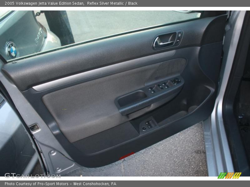 Reflex Silver Metallic / Black 2005 Volkswagen Jetta Value Edition Sedan