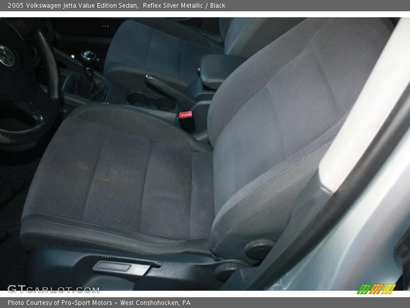Reflex Silver Metallic / Black 2005 Volkswagen Jetta Value Edition Sedan