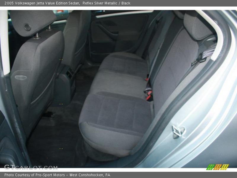 Reflex Silver Metallic / Black 2005 Volkswagen Jetta Value Edition Sedan
