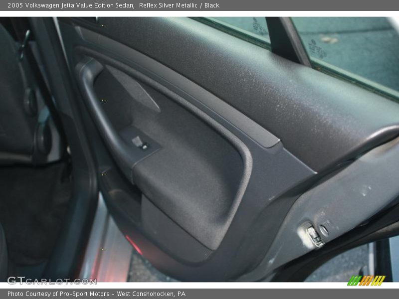 Reflex Silver Metallic / Black 2005 Volkswagen Jetta Value Edition Sedan