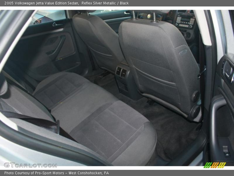 Reflex Silver Metallic / Black 2005 Volkswagen Jetta Value Edition Sedan