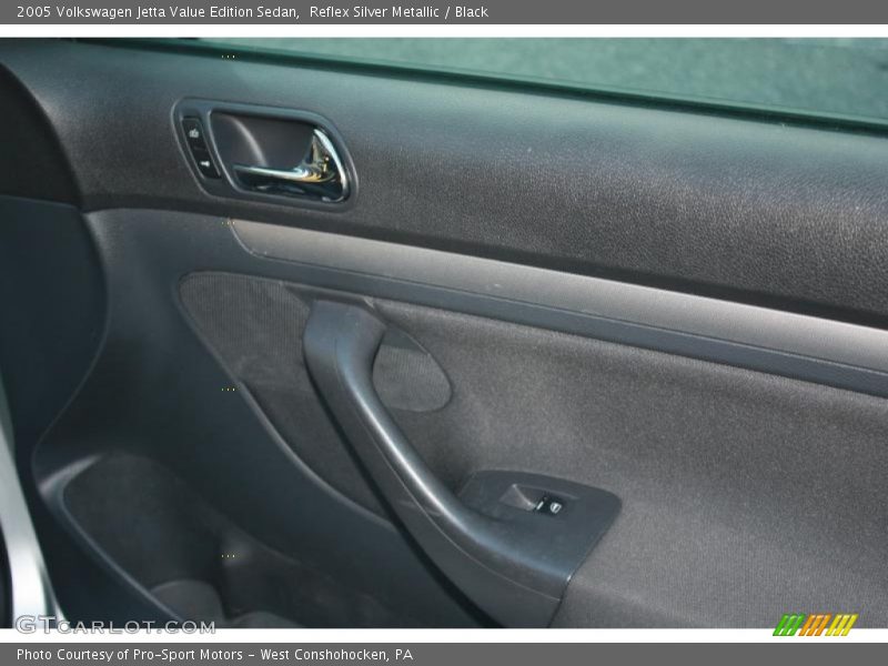 Reflex Silver Metallic / Black 2005 Volkswagen Jetta Value Edition Sedan
