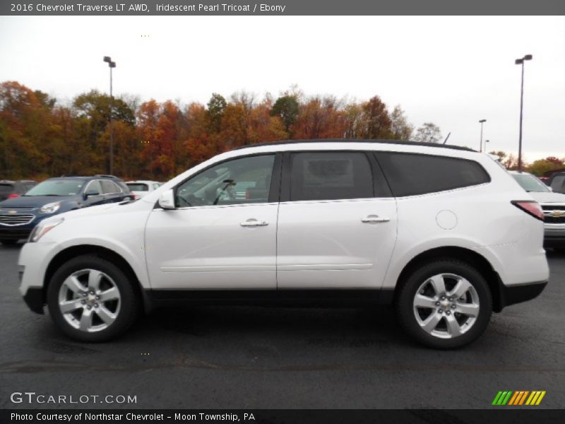 Iridescent Pearl Tricoat / Ebony 2016 Chevrolet Traverse LT AWD