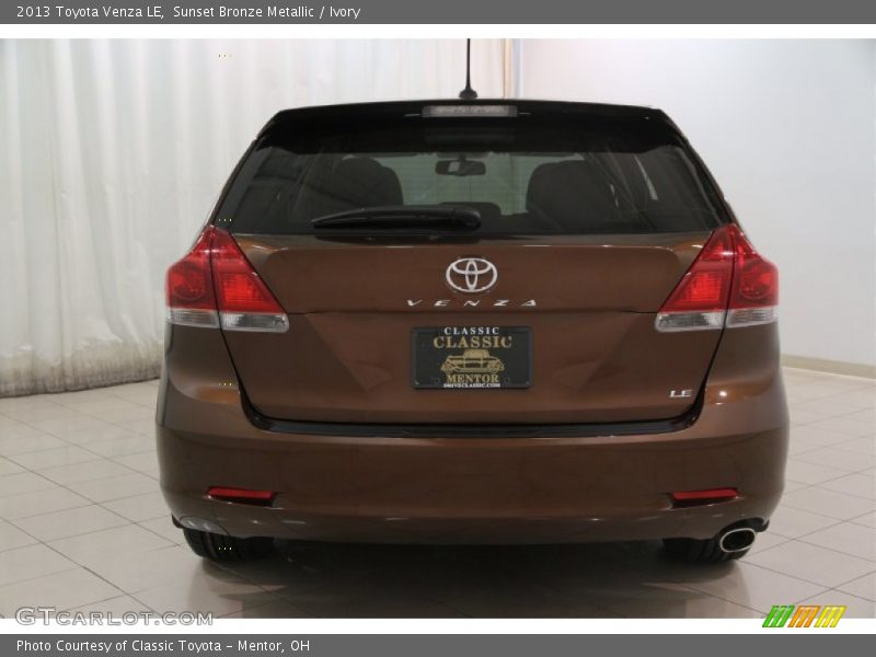 Sunset Bronze Metallic / Ivory 2013 Toyota Venza LE