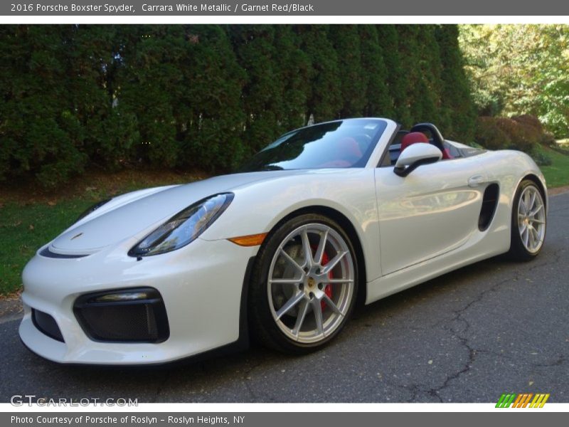 Front 3/4 View of 2016 Boxster Spyder