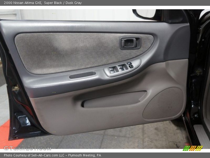 Super Black / Dusk Gray 2000 Nissan Altima GXE