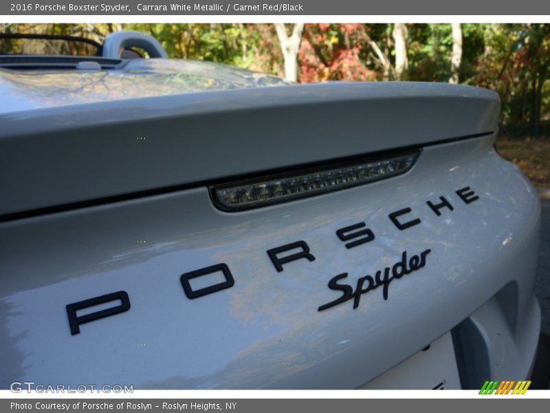  2016 Boxster Spyder Logo