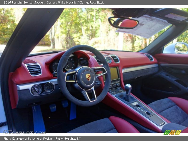 Front Seat of 2016 Boxster Spyder