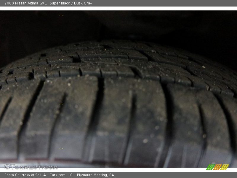 Super Black / Dusk Gray 2000 Nissan Altima GXE