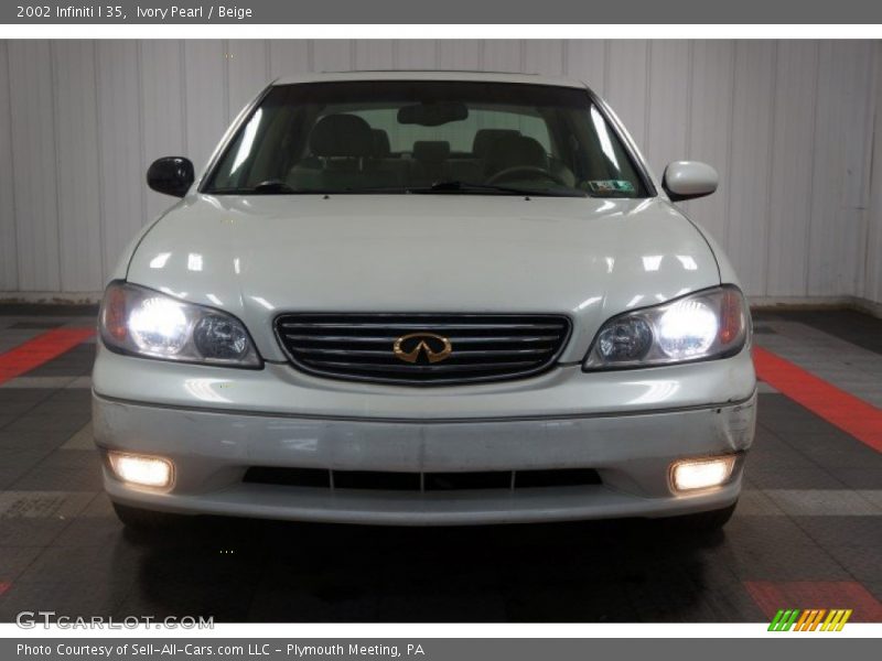 Ivory Pearl / Beige 2002 Infiniti I 35