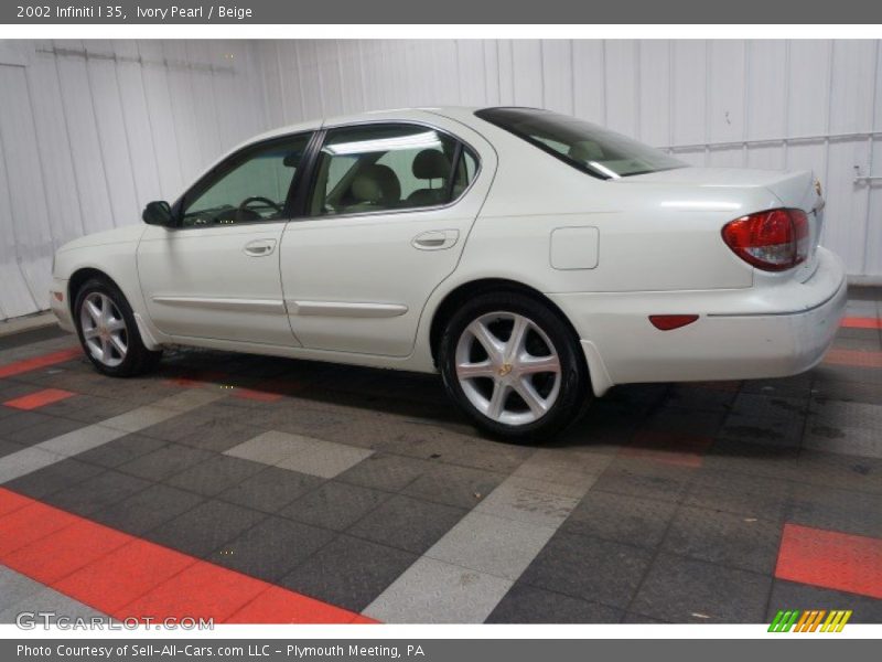 Ivory Pearl / Beige 2002 Infiniti I 35