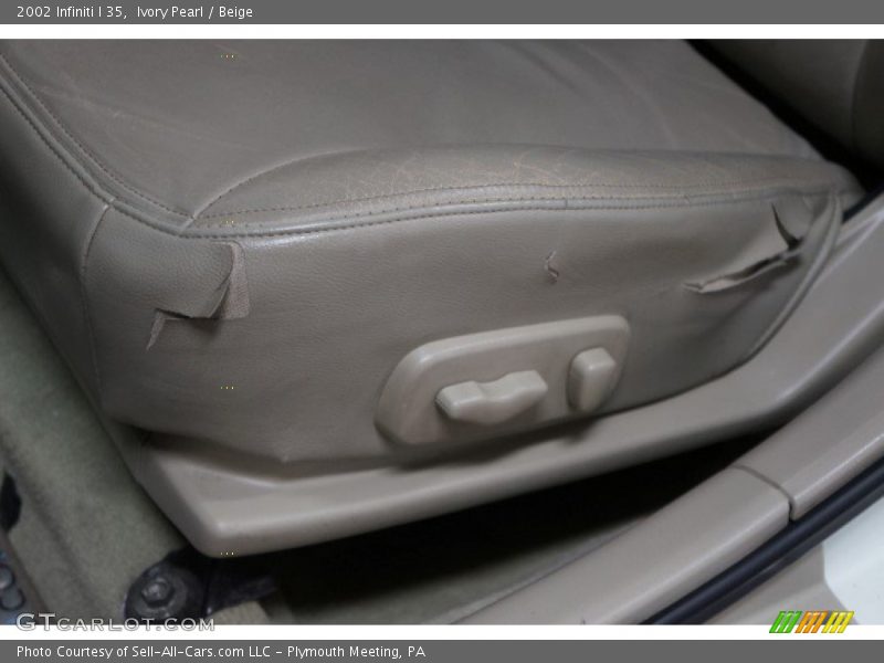 Ivory Pearl / Beige 2002 Infiniti I 35
