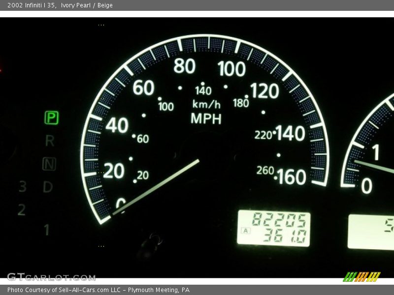 Ivory Pearl / Beige 2002 Infiniti I 35