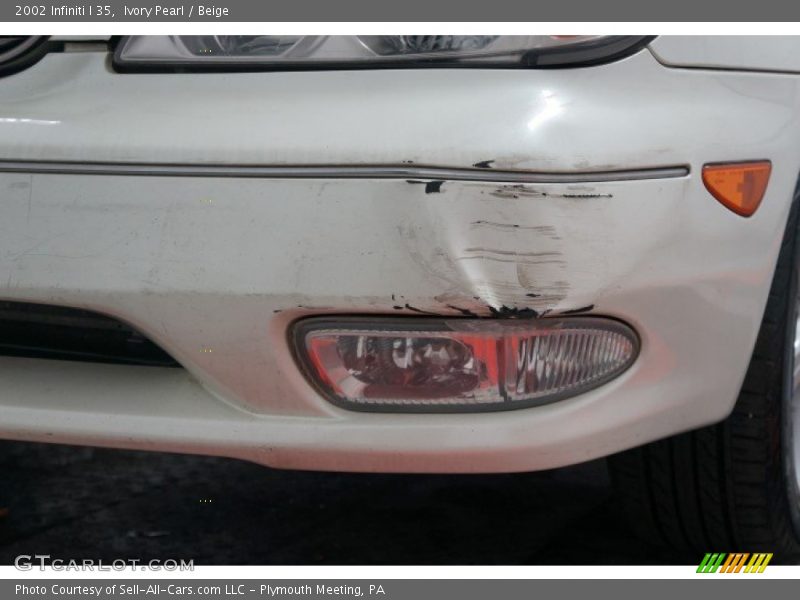 Ivory Pearl / Beige 2002 Infiniti I 35