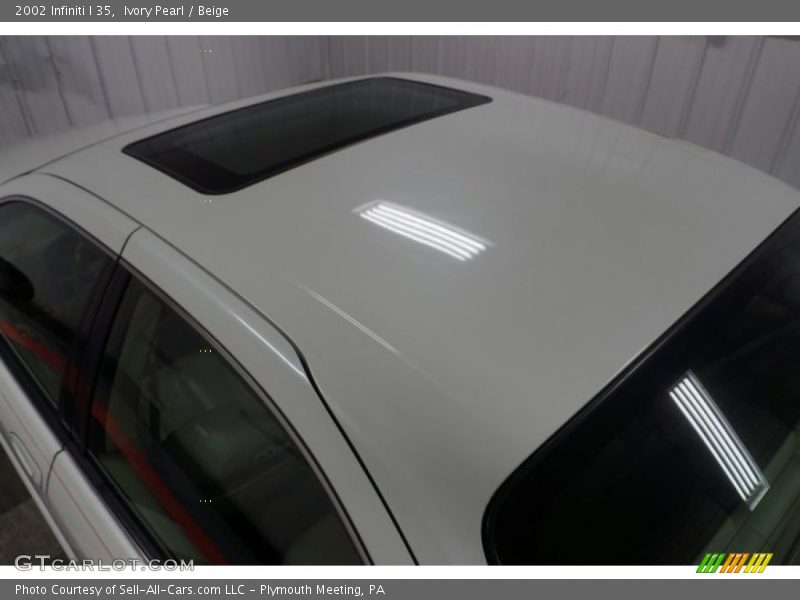 Ivory Pearl / Beige 2002 Infiniti I 35