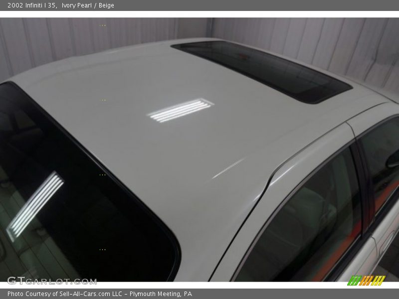 Ivory Pearl / Beige 2002 Infiniti I 35