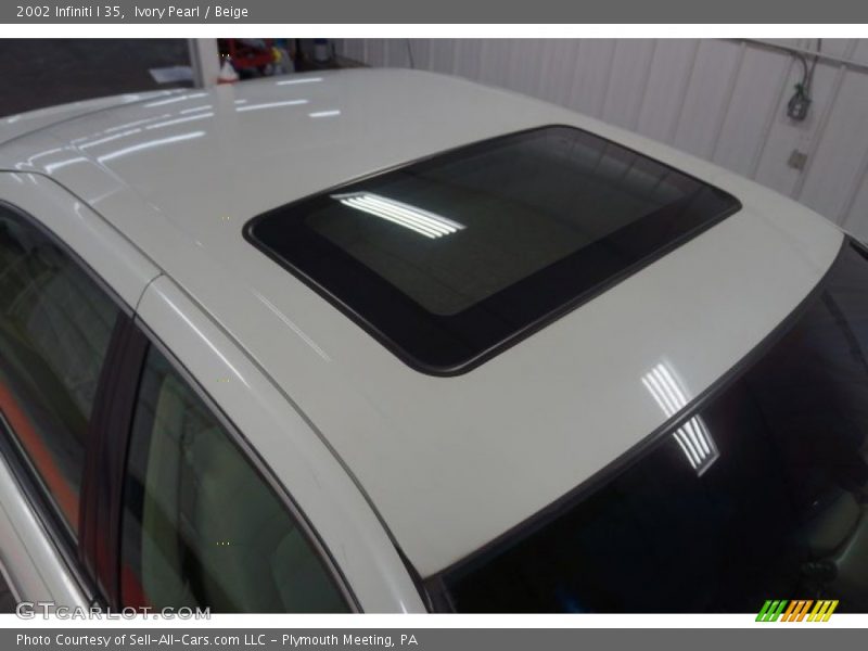 Ivory Pearl / Beige 2002 Infiniti I 35