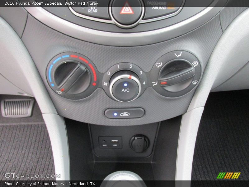 Boston Red / Gray 2016 Hyundai Accent SE Sedan