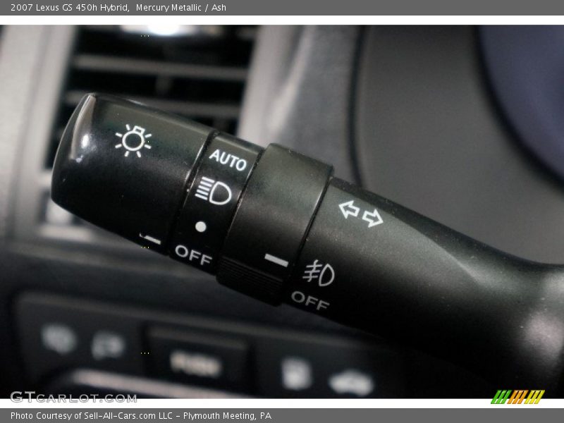 Controls of 2007 GS 450h Hybrid