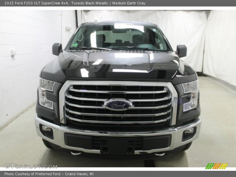 Tuxedo Black Metallic / Medium Earth Gray 2015 Ford F150 XLT SuperCrew 4x4