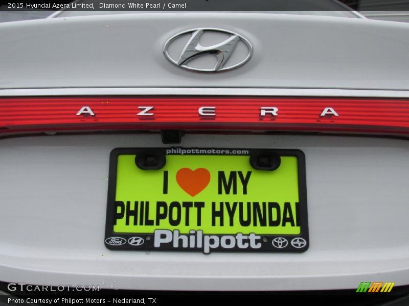 Diamond White Pearl / Camel 2015 Hyundai Azera Limited