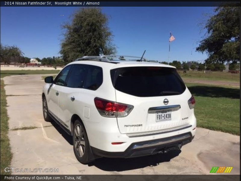 Moonlight White / Almond 2014 Nissan Pathfinder SV