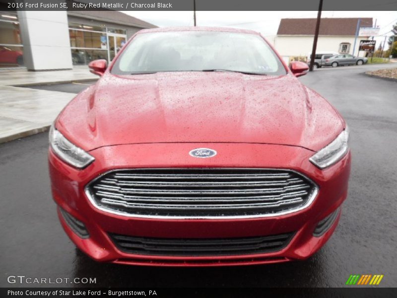 Ruby Red Metallic / Charcoal Black 2016 Ford Fusion SE