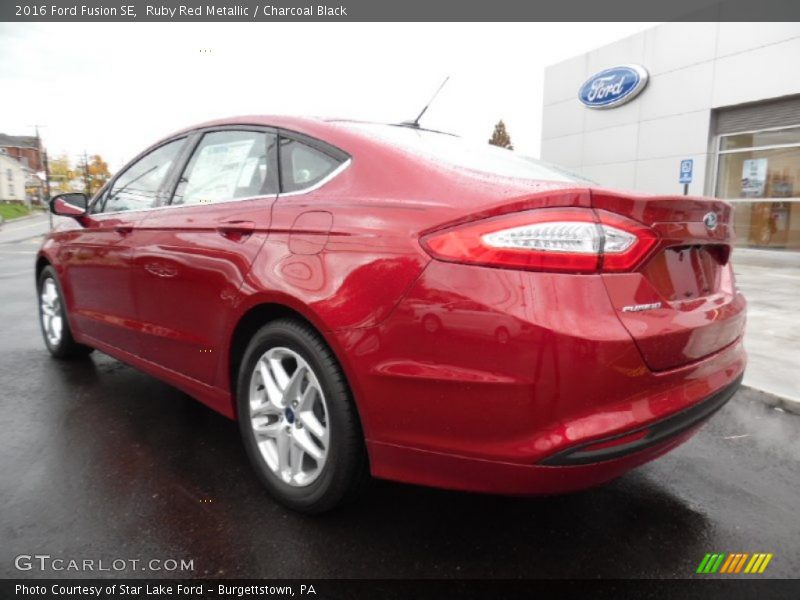 Ruby Red Metallic / Charcoal Black 2016 Ford Fusion SE