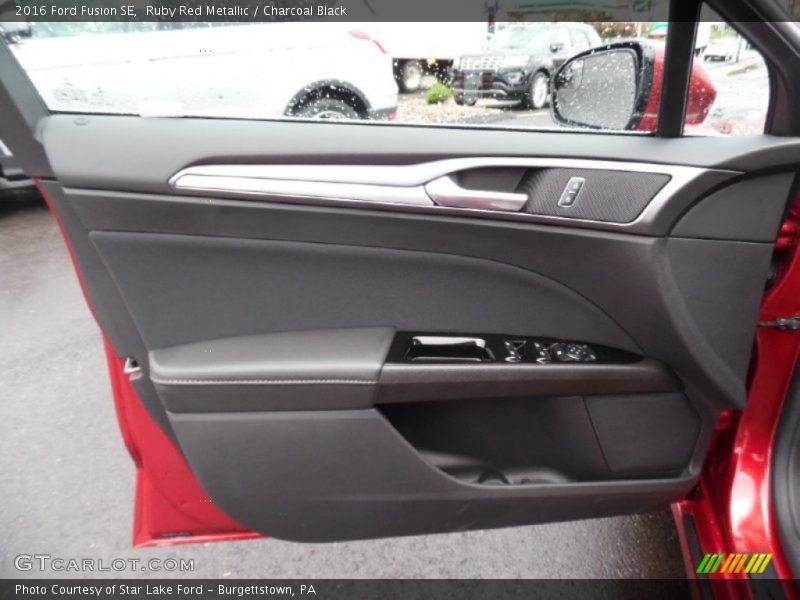 Door Panel of 2016 Fusion SE