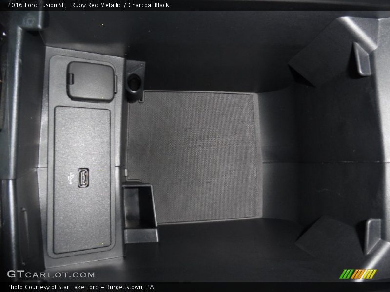 Ruby Red Metallic / Charcoal Black 2016 Ford Fusion SE