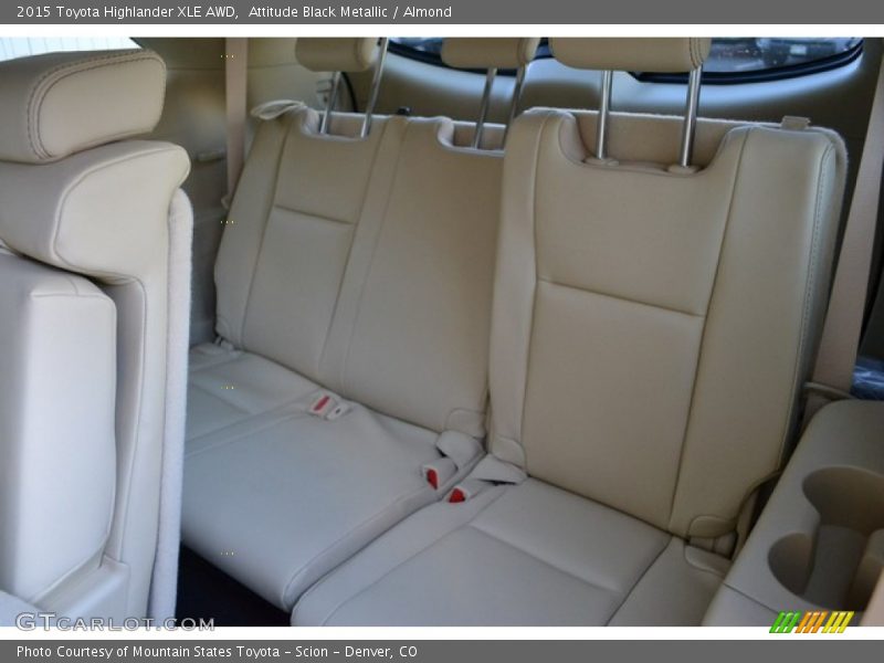 Attitude Black Metallic / Almond 2015 Toyota Highlander XLE AWD