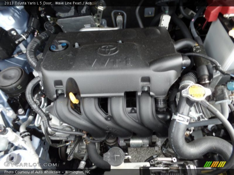 Wave Line Pearl / Ash 2013 Toyota Yaris L 5 Door