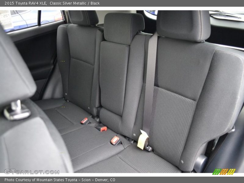 Classic Silver Metallic / Black 2015 Toyota RAV4 XLE