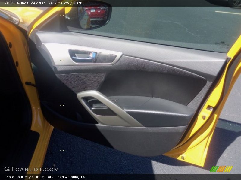 26.2 Yellow / Black 2016 Hyundai Veloster