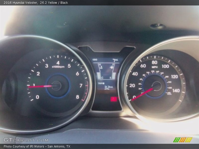 26.2 Yellow / Black 2016 Hyundai Veloster
