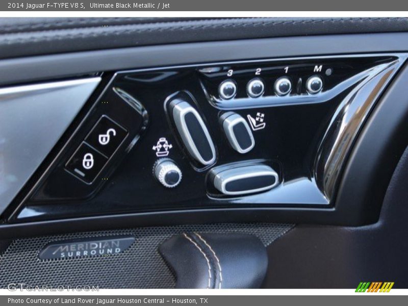 Ultimate Black Metallic / Jet 2014 Jaguar F-TYPE V8 S
