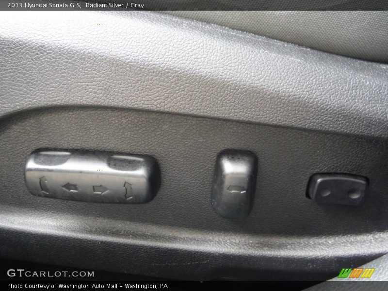 Radiant Silver / Gray 2013 Hyundai Sonata GLS