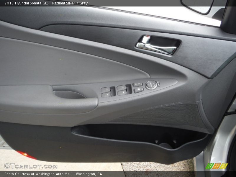 Radiant Silver / Gray 2013 Hyundai Sonata GLS