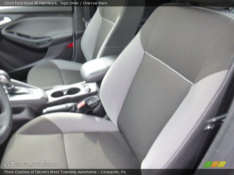 Ingot Silver / Charcoal Black 2014 Ford Focus SE Hatchback