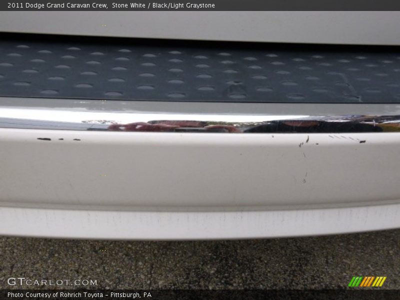 Stone White / Black/Light Graystone 2011 Dodge Grand Caravan Crew