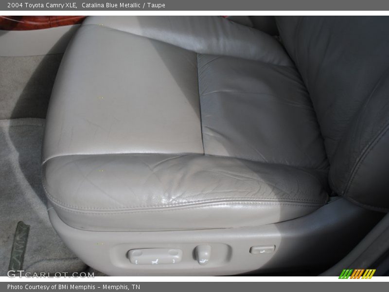 Catalina Blue Metallic / Taupe 2004 Toyota Camry XLE