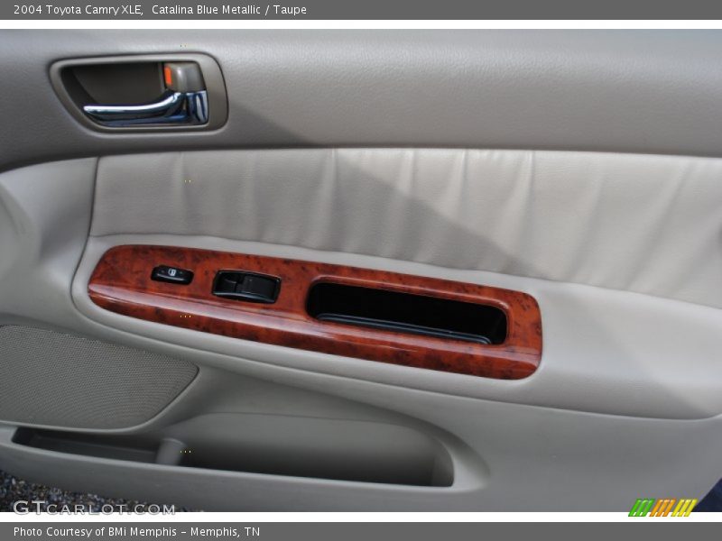 Catalina Blue Metallic / Taupe 2004 Toyota Camry XLE