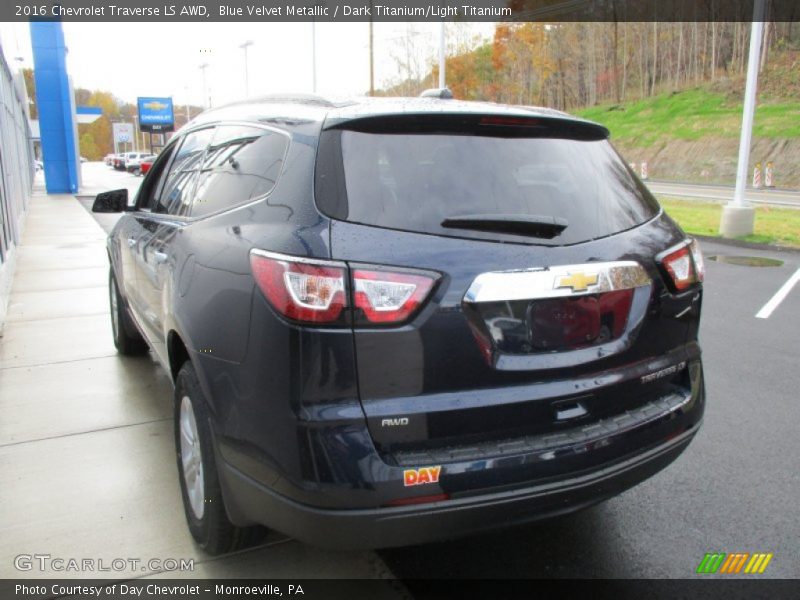Blue Velvet Metallic / Dark Titanium/Light Titanium 2016 Chevrolet Traverse LS AWD