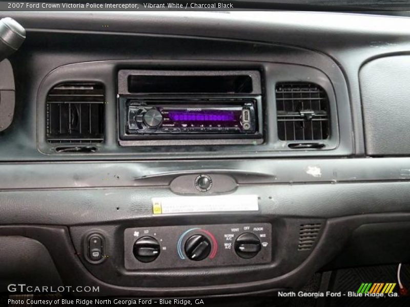 Vibrant White / Charcoal Black 2007 Ford Crown Victoria Police Interceptor