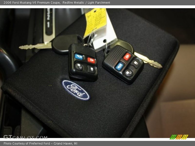 Redfire Metallic / Light Parchment 2006 Ford Mustang V6 Premium Coupe